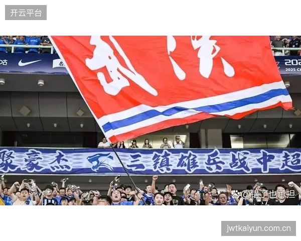 武汉三镇半程仅取得两场胜利，连续不胜让球队保级压力巨大。
